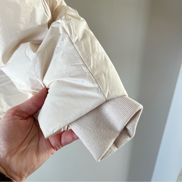 NWT! J. Crew Lightweight cinched-waist Signature Puffer Jacket - Color: Bone - Picture 8 of 11